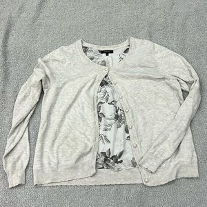 Pre-loved but lightly worn women’s cream cardigan with floral back- size L